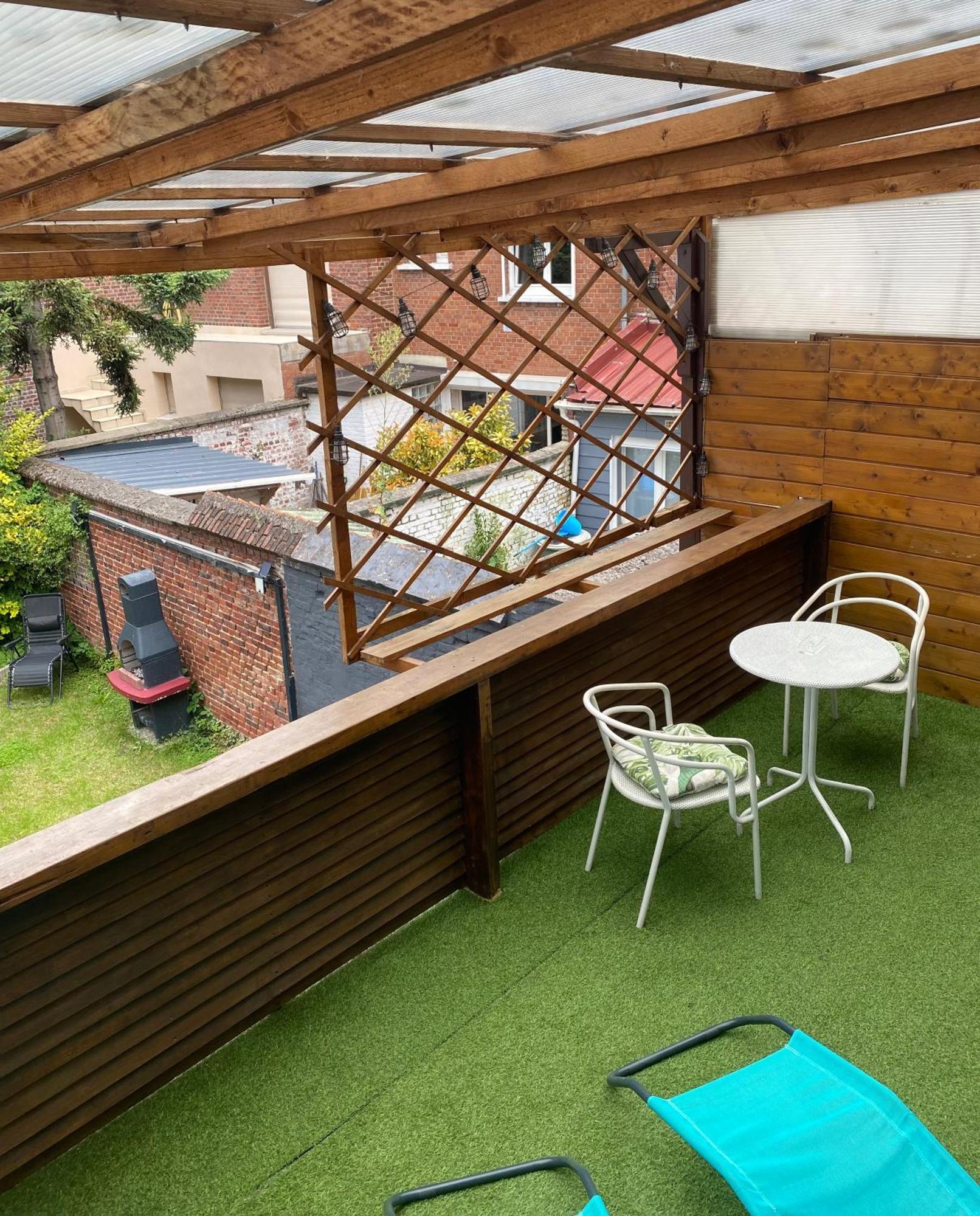 La Terrasse, Train - Paris Trajet D'environ 1 Heure 10 Minutes Apartment *